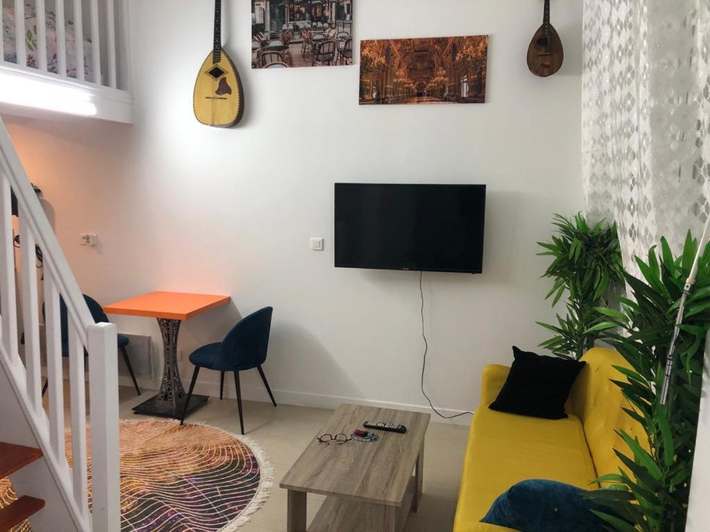 パリStudyo Cosy 400 Metre Sacre Ceourアパートメント エクステリア 写真